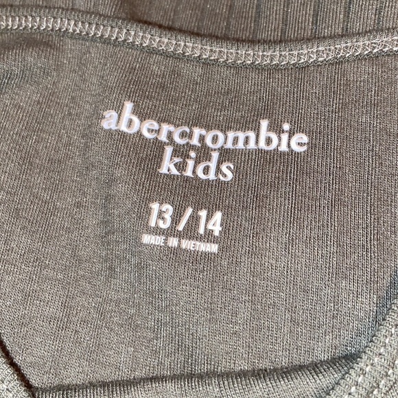 🌸Abercrombie Kids Olive Green Top Size 13/14 - Picture 5 of 5